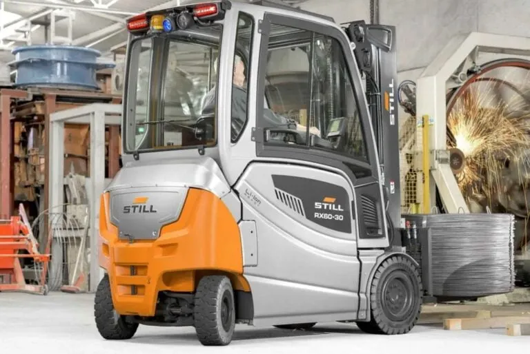 Counterbalance truck
