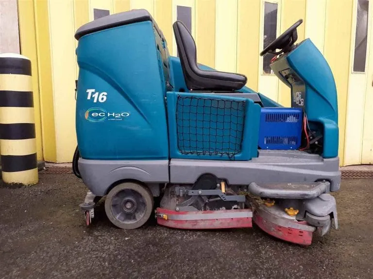 Scrubber Driers