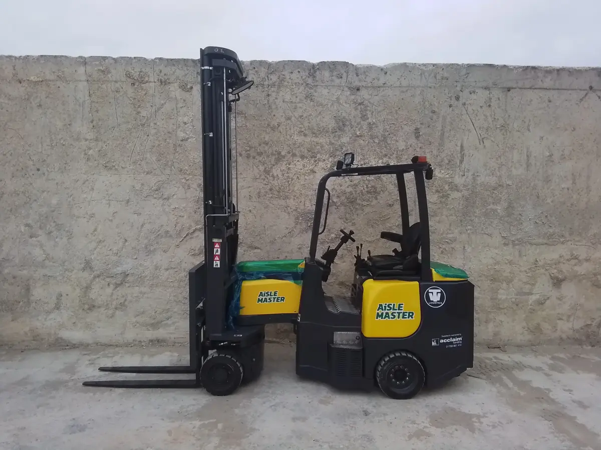 Used AISLE MASTER 15SHE Articulated Forklift