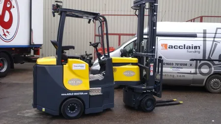 AISLE MASTER 15SE Articulated Forklift