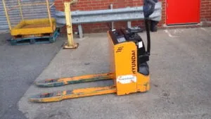 Used HYUNDAI 18EP Powered Pallet Truck