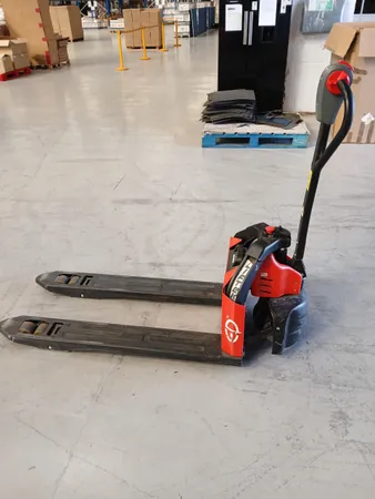 LIFTEK EPT12-EZ11 Powered Pallet Truck