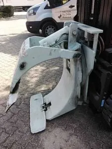 Used CASCADE PAPER ROLL CLAMP Forklift Attachment