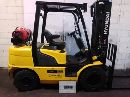 HYUNDAI 33L-7A LP Gas Forklift