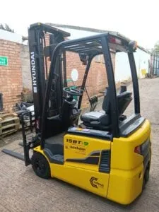 HYUNDAI 15BT-9 Electric Forklift