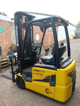 HYUNDAI 15BT-9 Electric Forklift