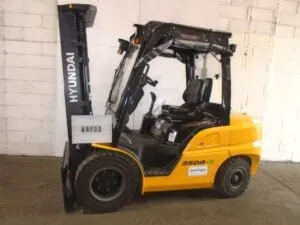 Used HYUNDAI 35DA-9 Diesel Forklift